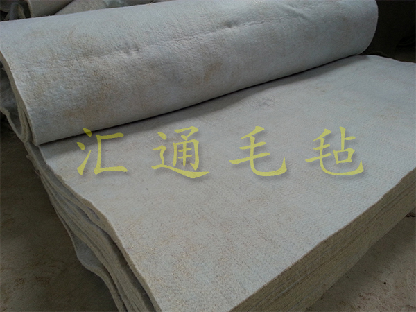 大棚保溫毛氈易卷放，防風(fēng)、防水性能好！